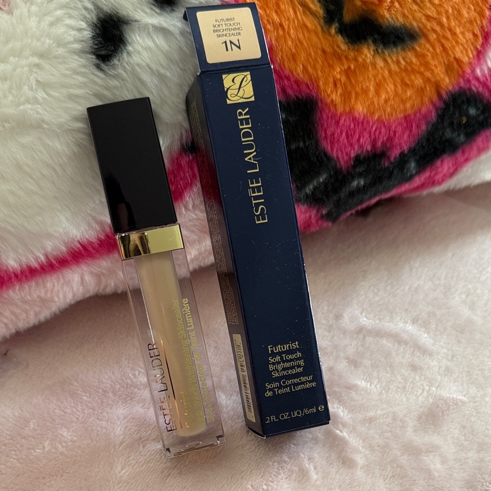 Estee Lauder Futurist Soft Touch Concealer - Shade 1N